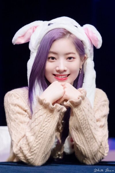 TWICE(トゥワイス)ダヒョンが肌白すぎな理由や秘訣は？愛用日焼け止め・スキンケアも紹介！